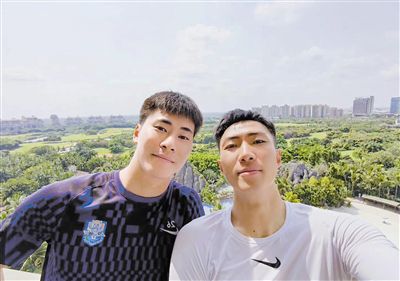 啊老板轻点灬又粗又长第一次